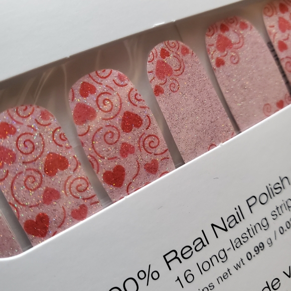 Queen of Hearts DIY Mani - Picture 2 of 4